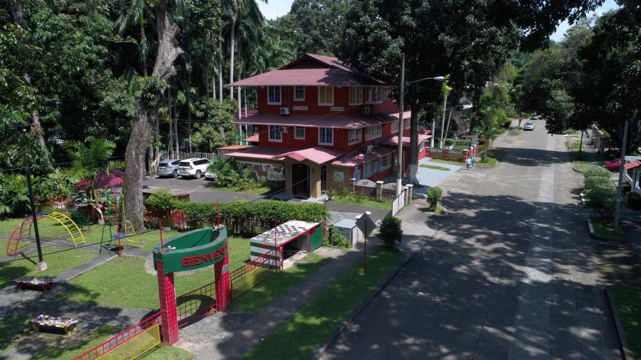Hostal Amador Familiar Панама Сити Екстериор снимка