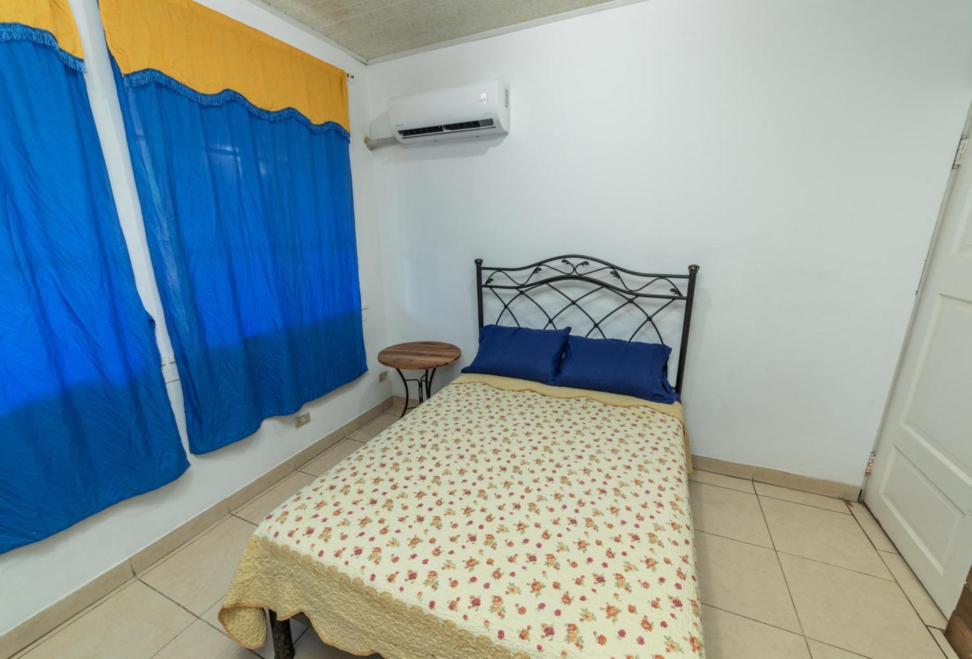 Hostal Amador Familiar Панама Сити Стая снимка